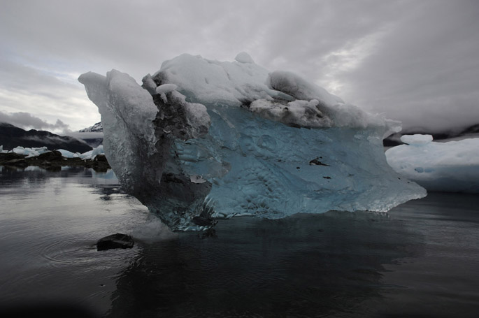 6.16.06 | Columbia Glacier calves icebergs into Columbia Bay